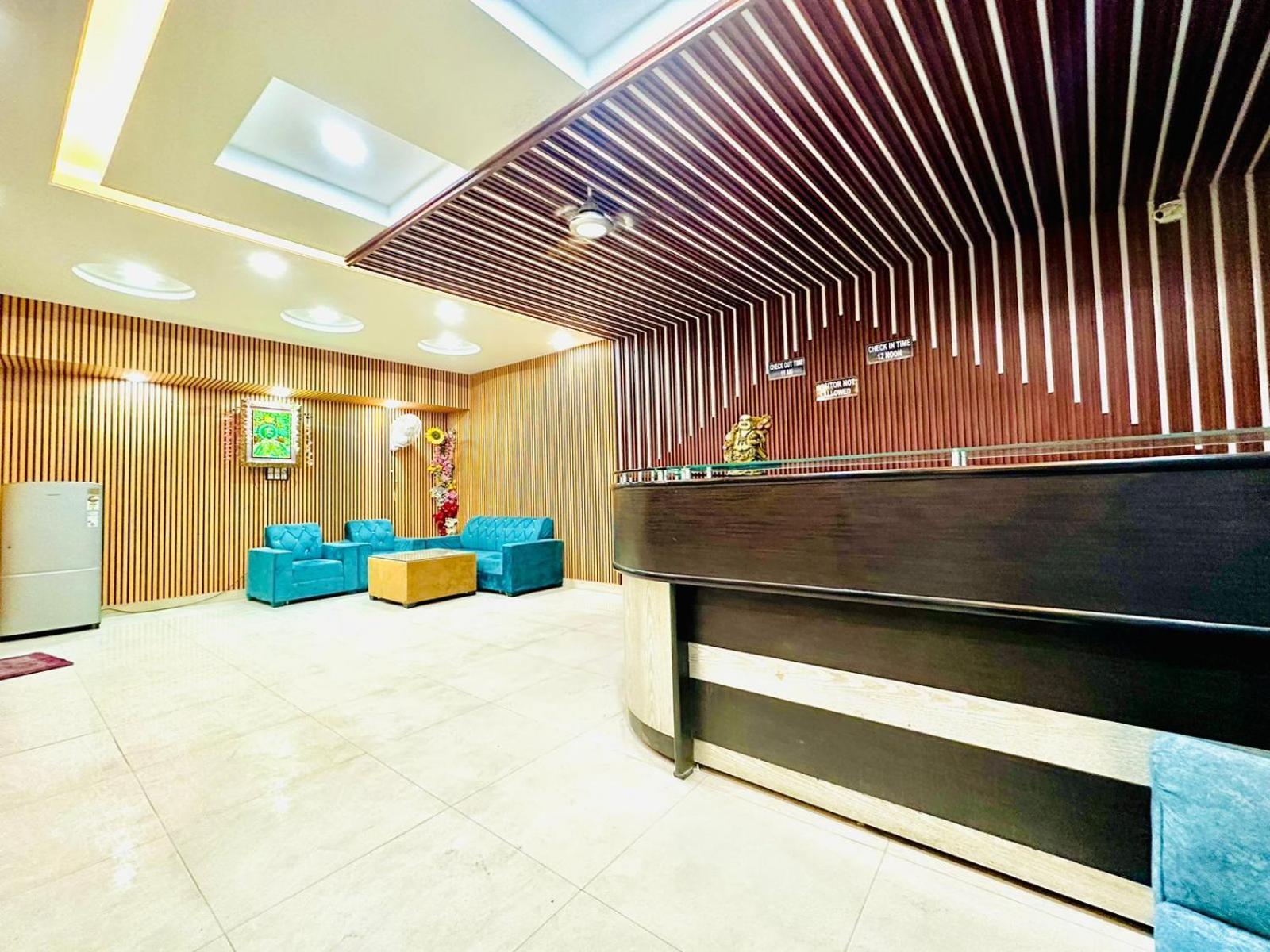 Hotel Galaxy Inn Near Delhi International Airport New Delhi Bagian luar foto